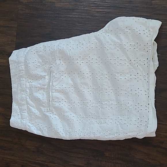 CINTHIA ROWLEY Shorts ♤ white color ♤size 10 - Picture 3 of 6
